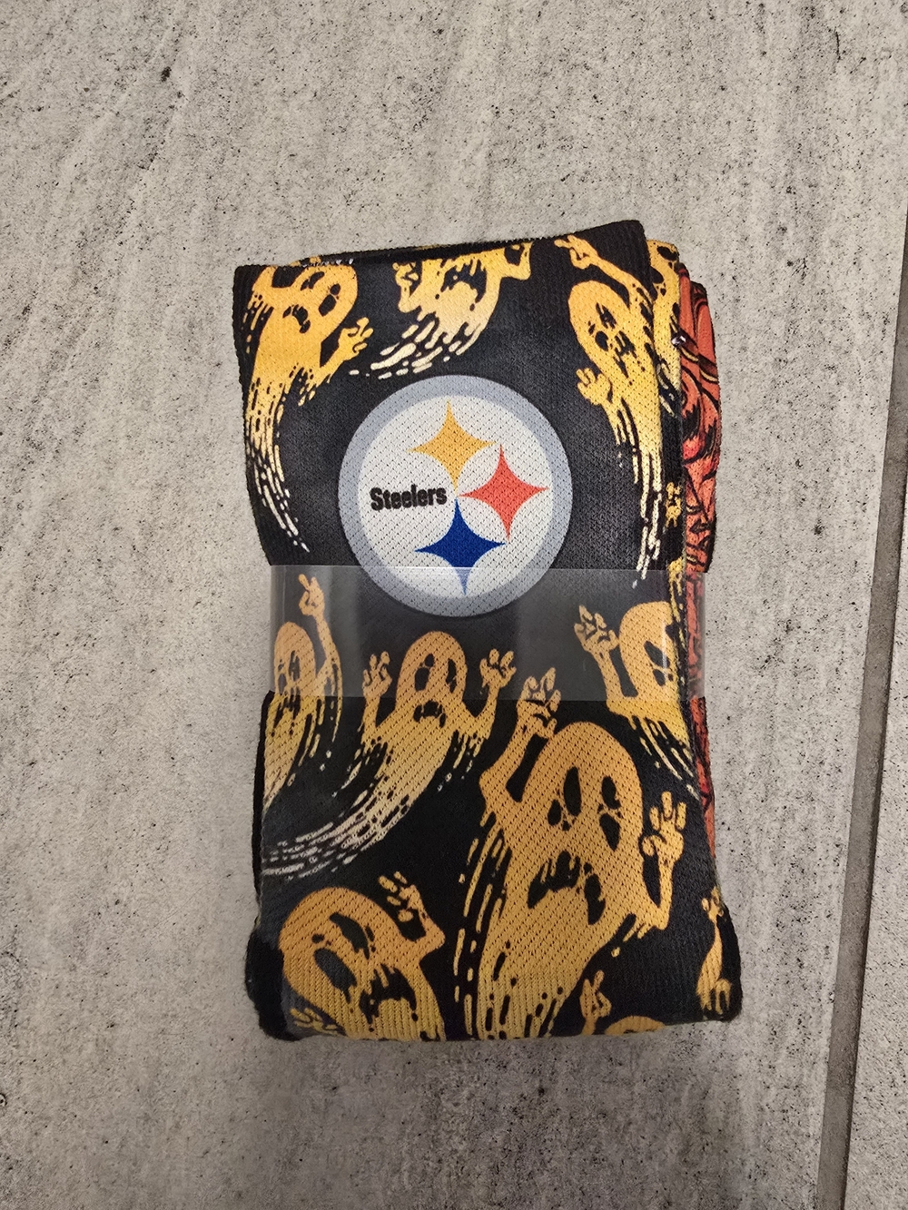 NWT 2 Pair Steelers RockEm Halloween Socks Ghosts Pumpkins